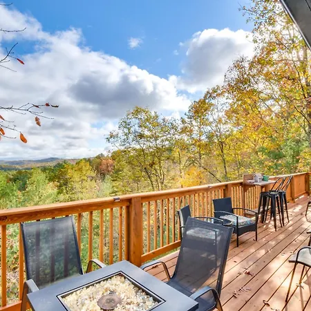Lakemont Mountain Cabin With Game Room And Hot Tub!